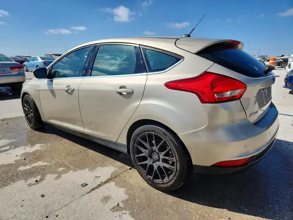 1FADP3N25HL221327 2017 FORD FOCUS - Image 2