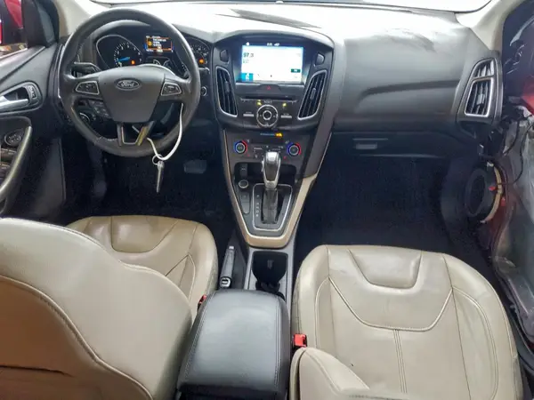 1FADP3N25HL280250 2017 FORD FOCUS - Image 8