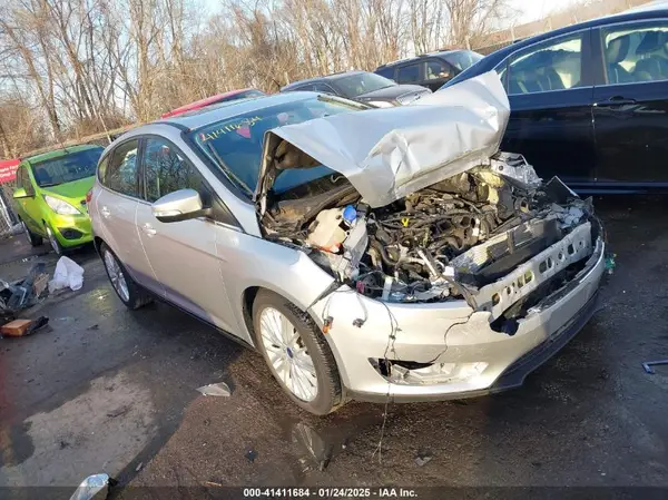 1FADP3N25HL310315 2017 FORD FOCUS - Image 1