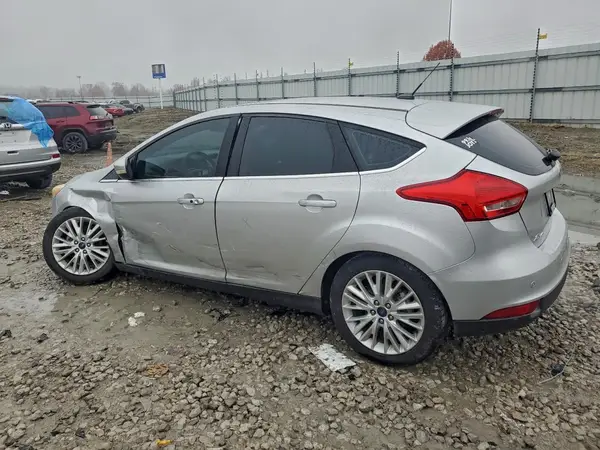 1FADP3N25HL313943 2017 FORD FOCUS - Image 2