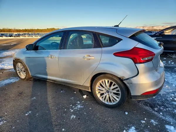 1FADP3N25HL326451 2017 FORD FOCUS - Image 2