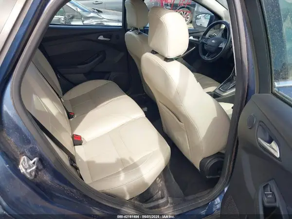 1FADP3N25JL261882 2018 FORD FOCUS - Image 8