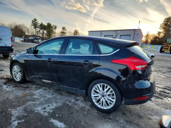 1FADP3N25JL295871 2018 FORD FOCUS - Image 2