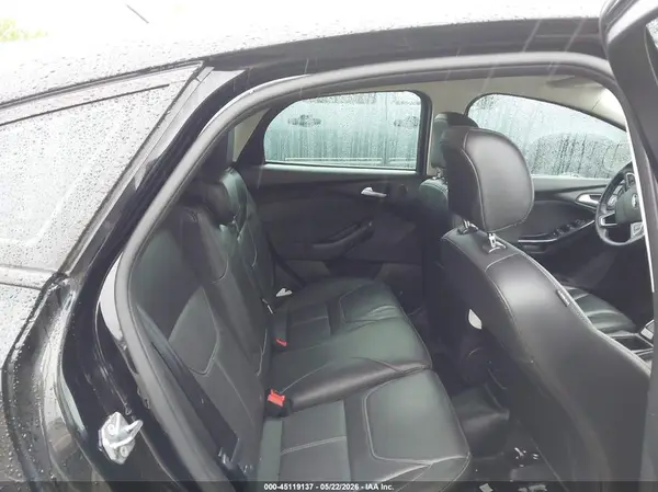 1FADP3N25JL332675 2018 FORD FOCUS - Image 8