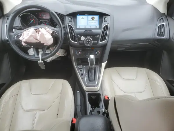 1FADP3N26GL201537 2016 FORD FOCUS - Image 8