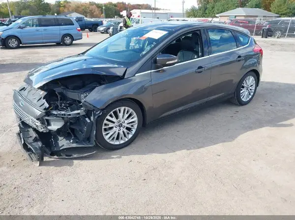 1FADP3N26GL239589 2016 FORD FOCUS - Image 2