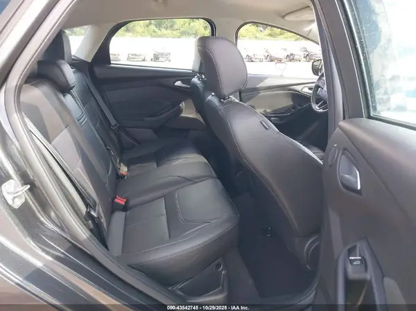 1FADP3N26GL239589 2016 FORD FOCUS - Image 8