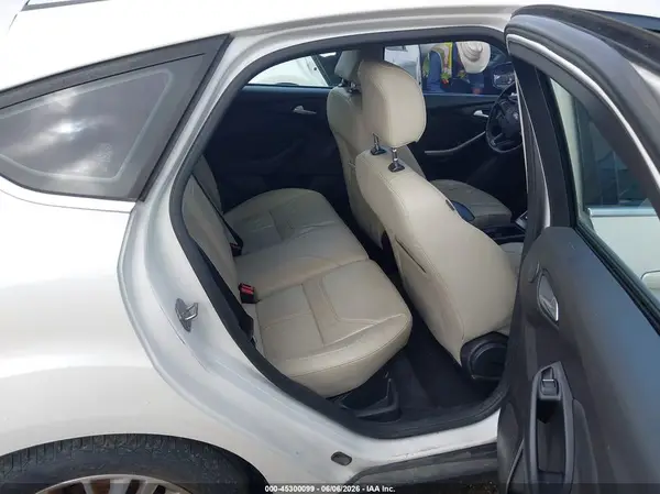 1FADP3N26GL252679 2016 FORD FOCUS - Image 8