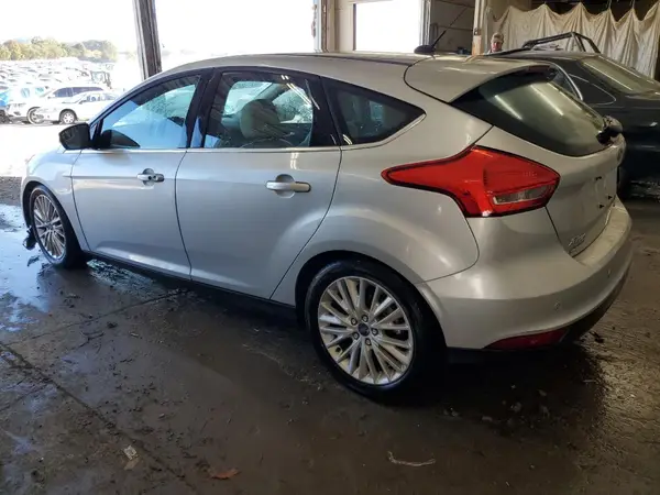 1FADP3N26GL302478 2016 FORD FOCUS - Image 2