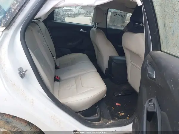 1FADP3N26GL332693 2016 FORD FOCUS - Image 8