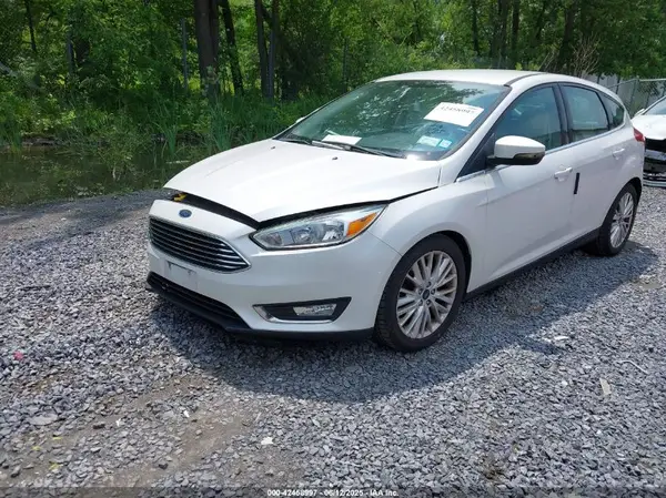 1FADP3N26GL332709 2016 FORD FOCUS - Image 2