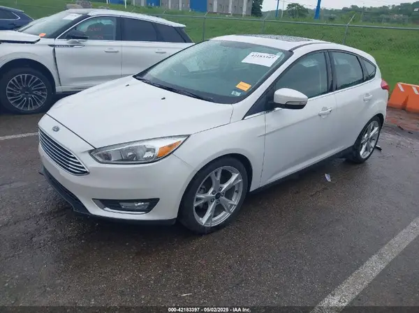 1FADP3N26GL387872 2016 FORD FOCUS - Image 2