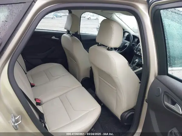 1FADP3N26HL207100 2017 FORD FOCUS - Image 8