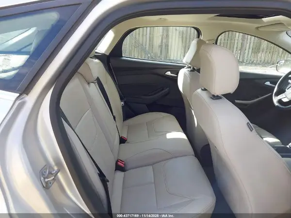 1FADP3N26HL207128 2017 FORD FOCUS - Image 8