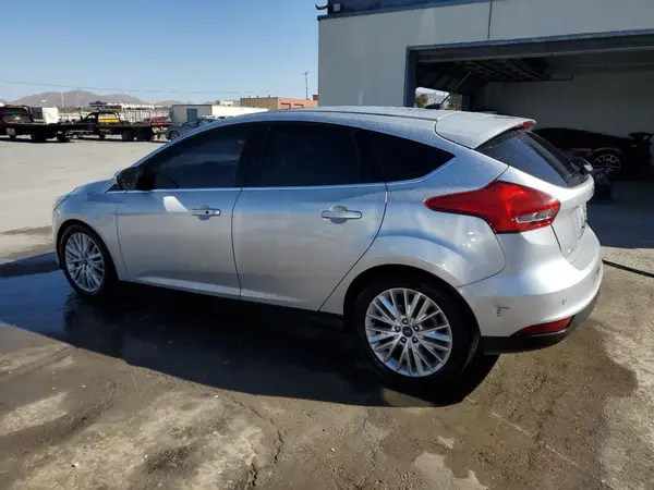 1FADP3N26HL214600 2017 FORD FOCUS - Image 2
