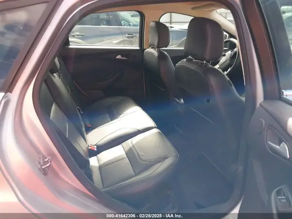 1FADP3N26HL309903 2017 FORD FOCUS - Image 8