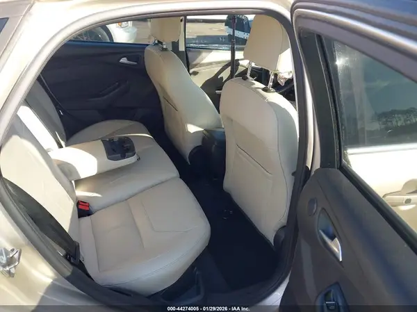 1FADP3N26HL316138 2017 FORD FOCUS - Image 8