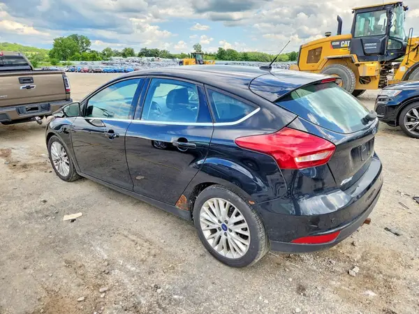 1FADP3N26HL333957 2017 FORD FOCUS - Image 2