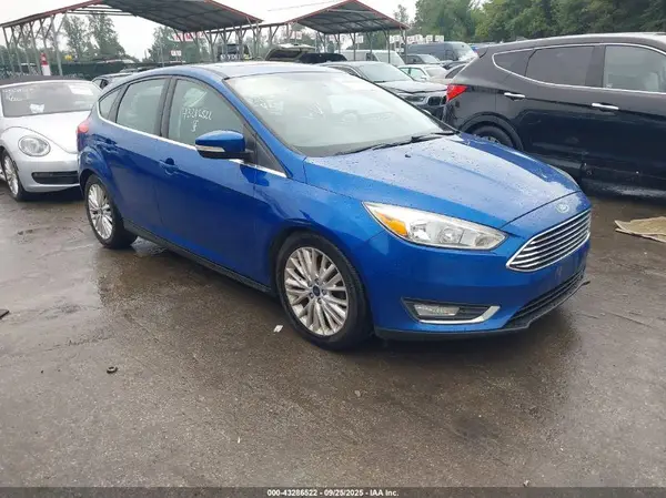 1FADP3N26JL227417 2018 FORD FOCUS - Image 1