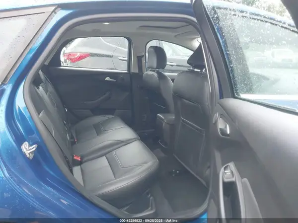 1FADP3N26JL227417 2018 FORD FOCUS - Image 8