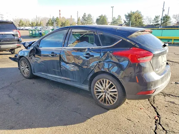 1FADP3N26JL249675 2018 FORD FOCUS - Image 2