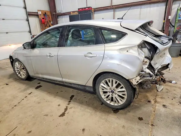 1FADP3N26JL262698 2018 FORD FOCUS - Image 2