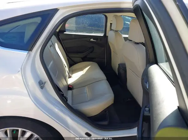 1FADP3N26JL271708 2018 FORD FOCUS - Image 8
