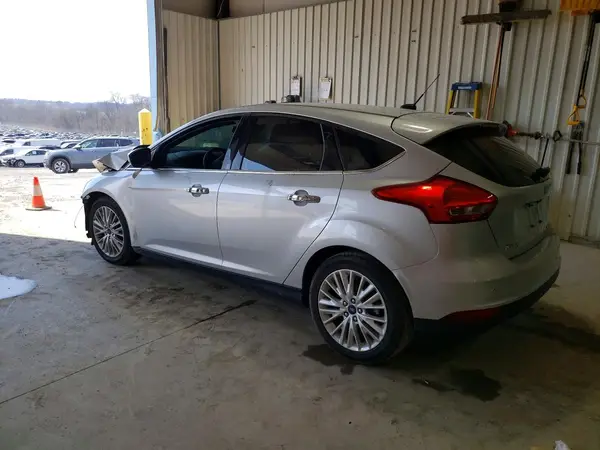 1FADP3N26JL285141 2018 FORD FOCUS - Image 2