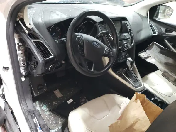 1FADP3N26JL325881 2018 FORD FOCUS - Image 8