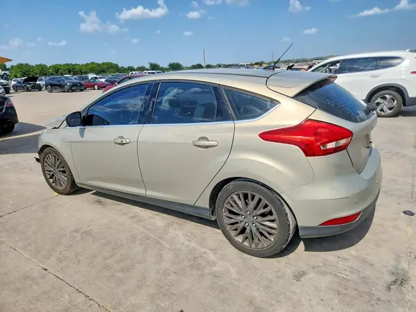 1FADP3N27GL242114 2016 FORD FOCUS - Image 2