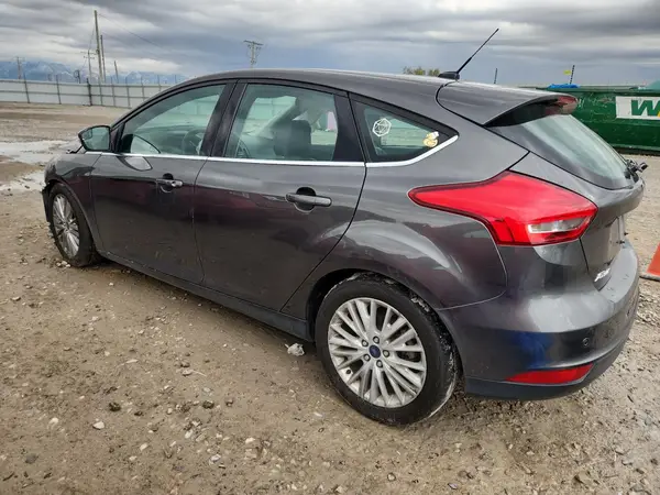 1FADP3N27GL275596 2016 FORD FOCUS - Image 2