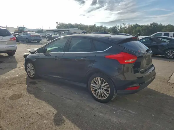 1FADP3N27GL339779 2016 FORD FOCUS - Image 2