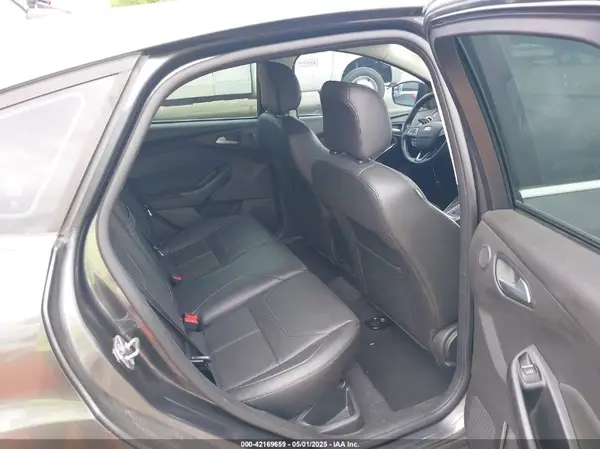 1FADP3N27GL372300 2016 FORD FOCUS - Image 8