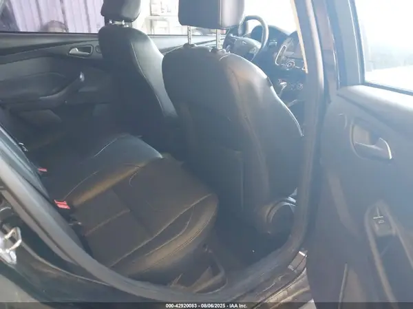 1FADP3N27HL242650 2017 FORD FOCUS - Image 8