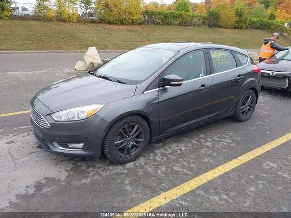 1FADP3N27HL261022 2017 FORD FOCUS - Image 2