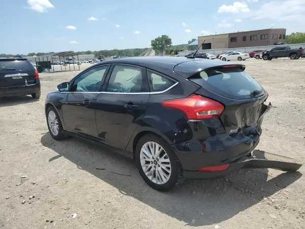 1FADP3N27HL272683 2017 FORD FOCUS - Image 2