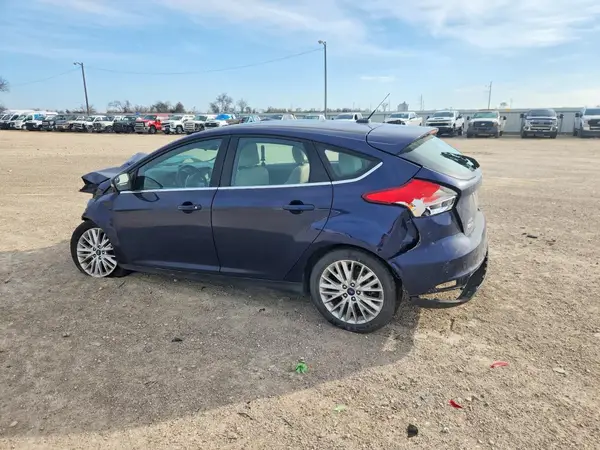 1FADP3N27HL309909 2017 FORD FOCUS - Image 2