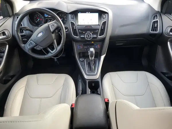 1FADP3N27HL327536 2017 FORD FOCUS - Image 8