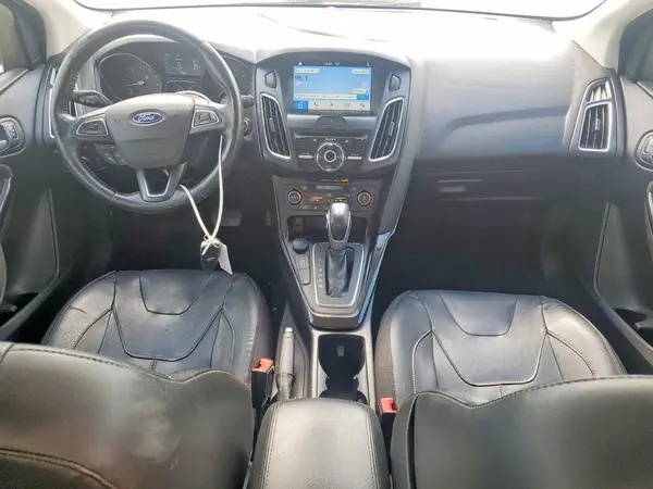 1FADP3N27JL237907 2018 FORD FOCUS - Image 8