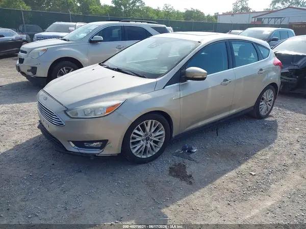 1FADP3N27JL285990 2018 FORD FOCUS - Image 2