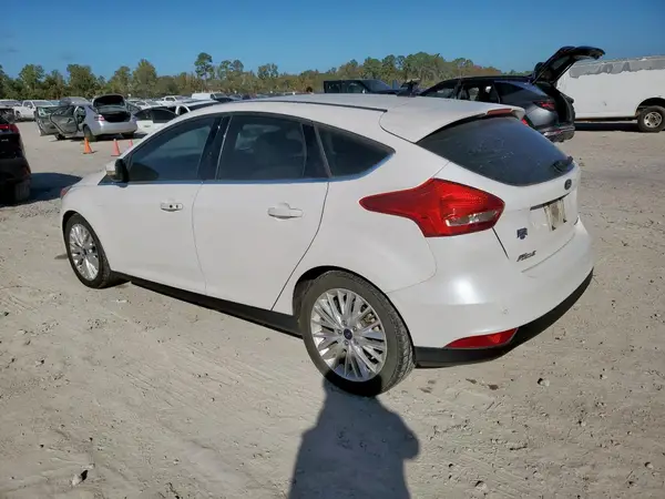 1FADP3N27JL289666 2018 FORD FOCUS - Image 2