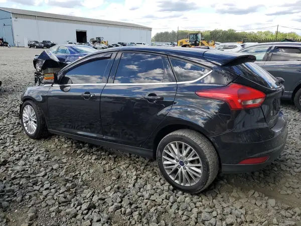 1FADP3N27JL295869 2018 FORD FOCUS - Image 2