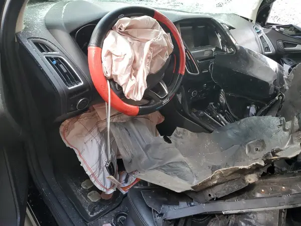 1FADP3N27JL295869 2018 FORD FOCUS - Image 8
