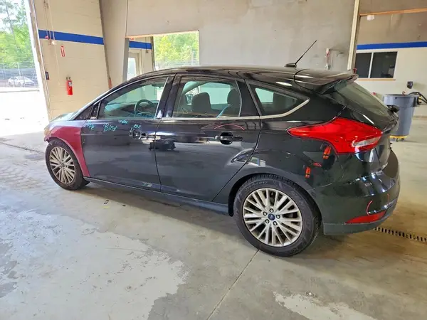 1FADP3N27JL295872 2018 FORD FOCUS - Image 2