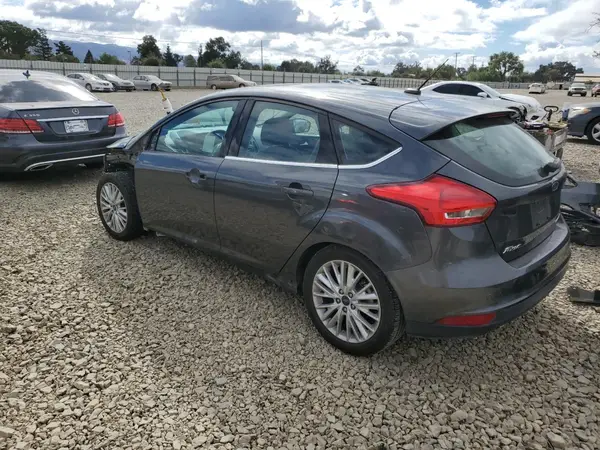 1FADP3N27JL331477 2018 FORD FOCUS - Image 2