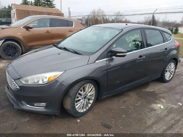 1FADP3N28GL252005 2016 FORD FOCUS - Image 2