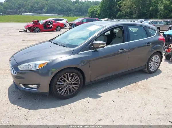 1FADP3N28GL299339 2016 FORD FOCUS - Image 2