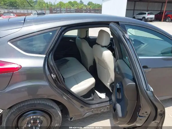 1FADP3N28GL299339 2016 FORD FOCUS - Image 8