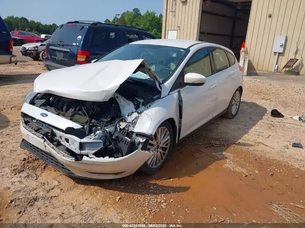 1FADP3N28GL307942 2016 FORD FOCUS - Image 2
