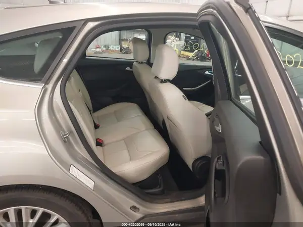 1FADP3N28GL326197 2016 FORD FOCUS - Image 8